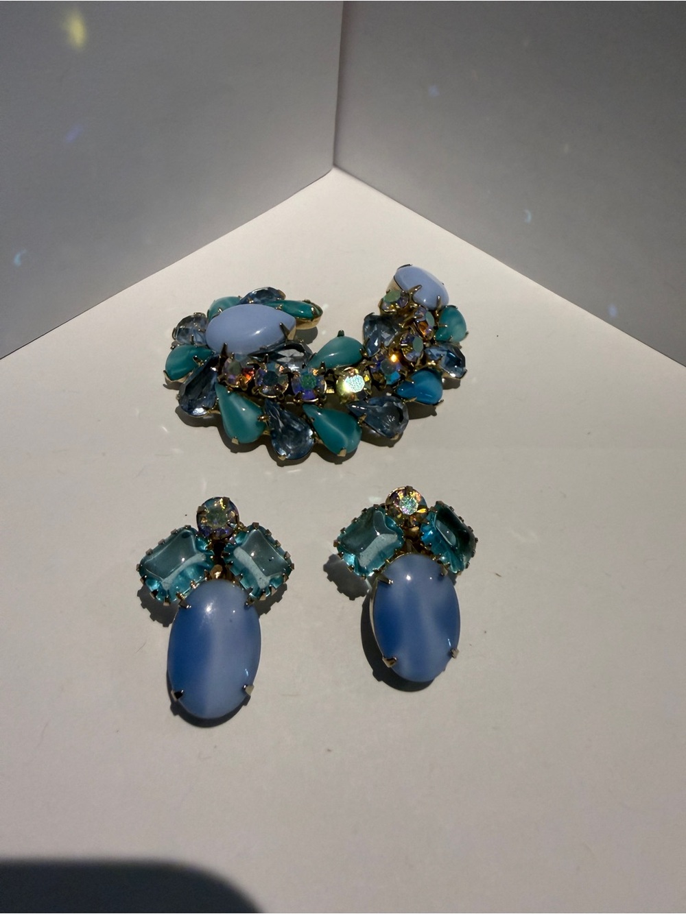 Vintage 1960s Blue Moonglow Glass Rhinestone Brooch Earrings Set Demi Parure